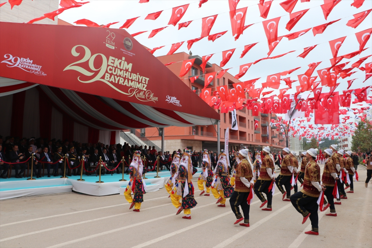 Cumhuriyet'in 103. yılı coşkuyla kutlanıyor